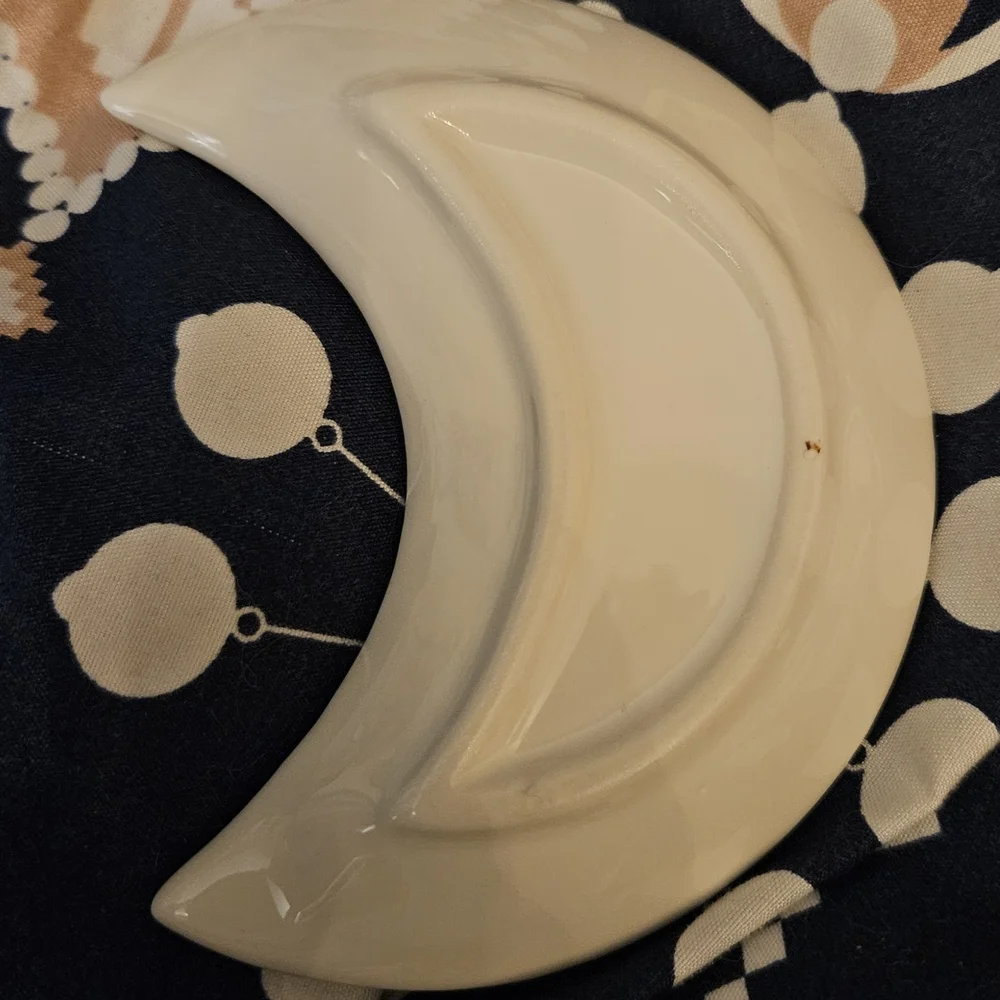 🌜 Ceramic Crescent Moon Trinket Dish